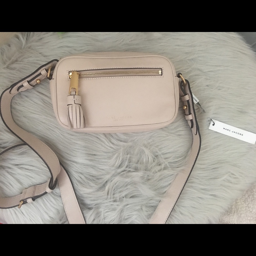 NWT ( Marc Jacobs CROSSBODY )